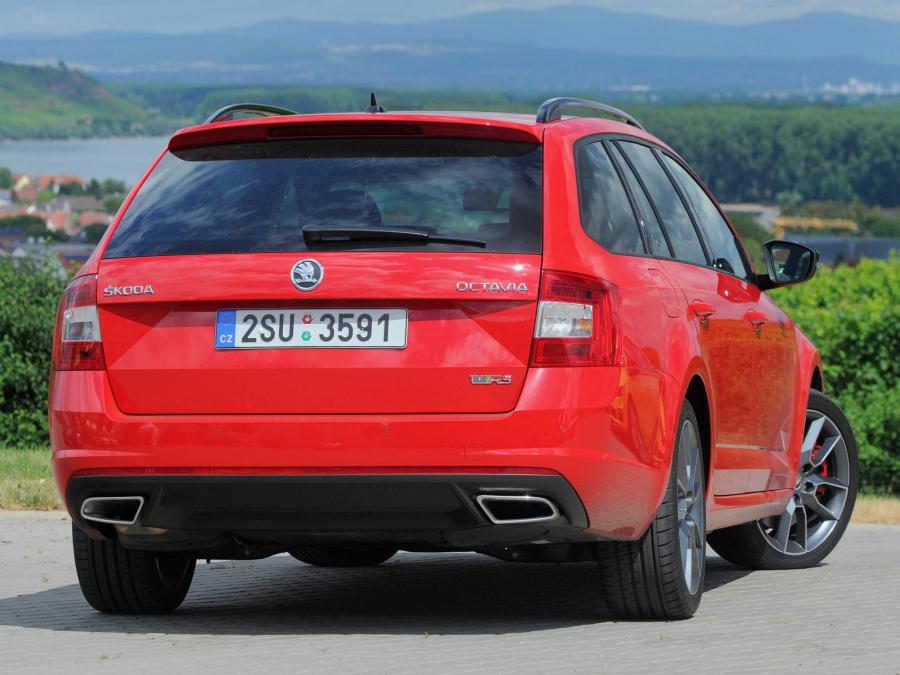  Skoda Octavia RS Combi 2013 года  (фото 2 из 20)